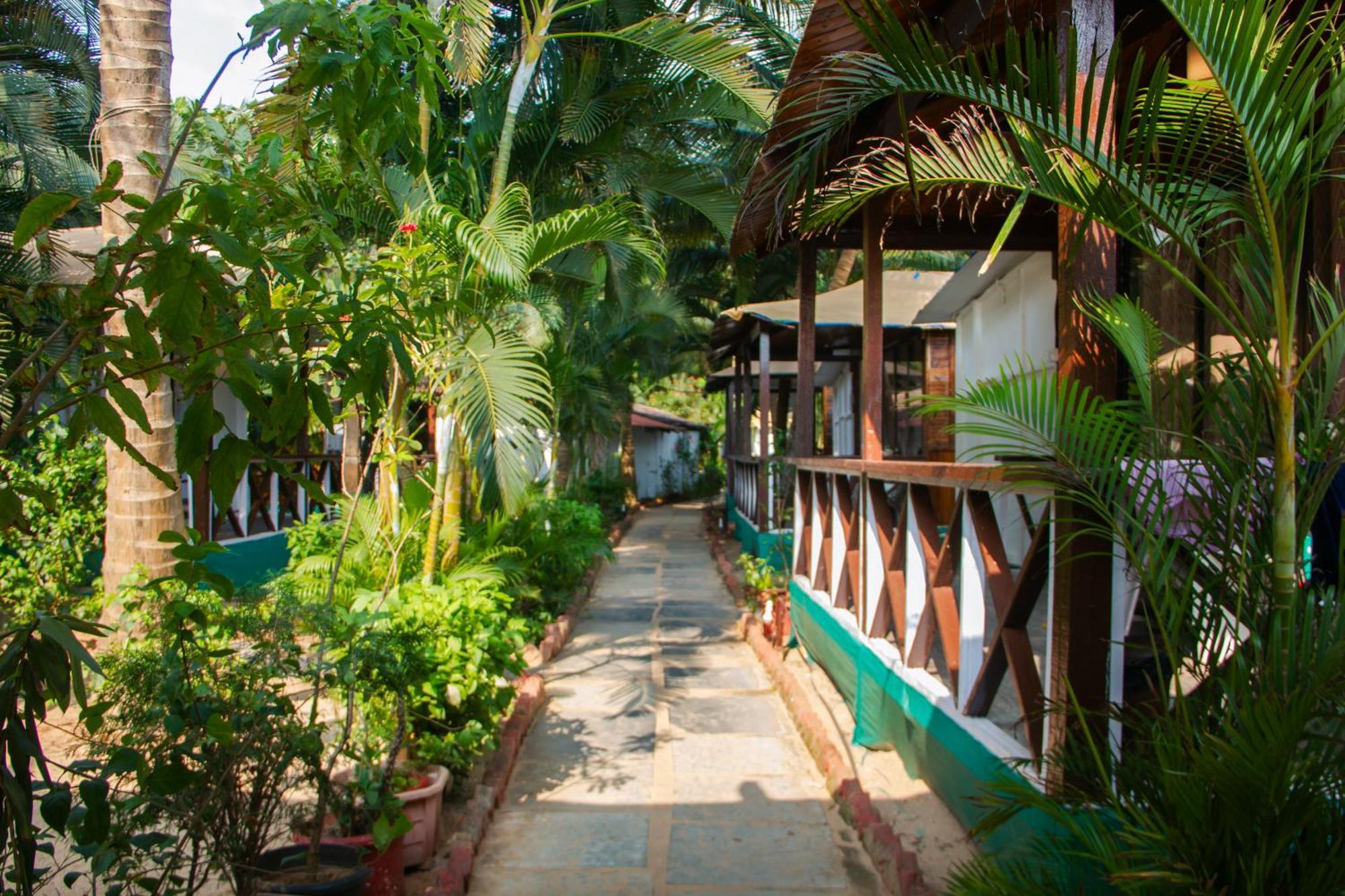 Hotel Cuba Patnem Patnem Beach Exterior foto